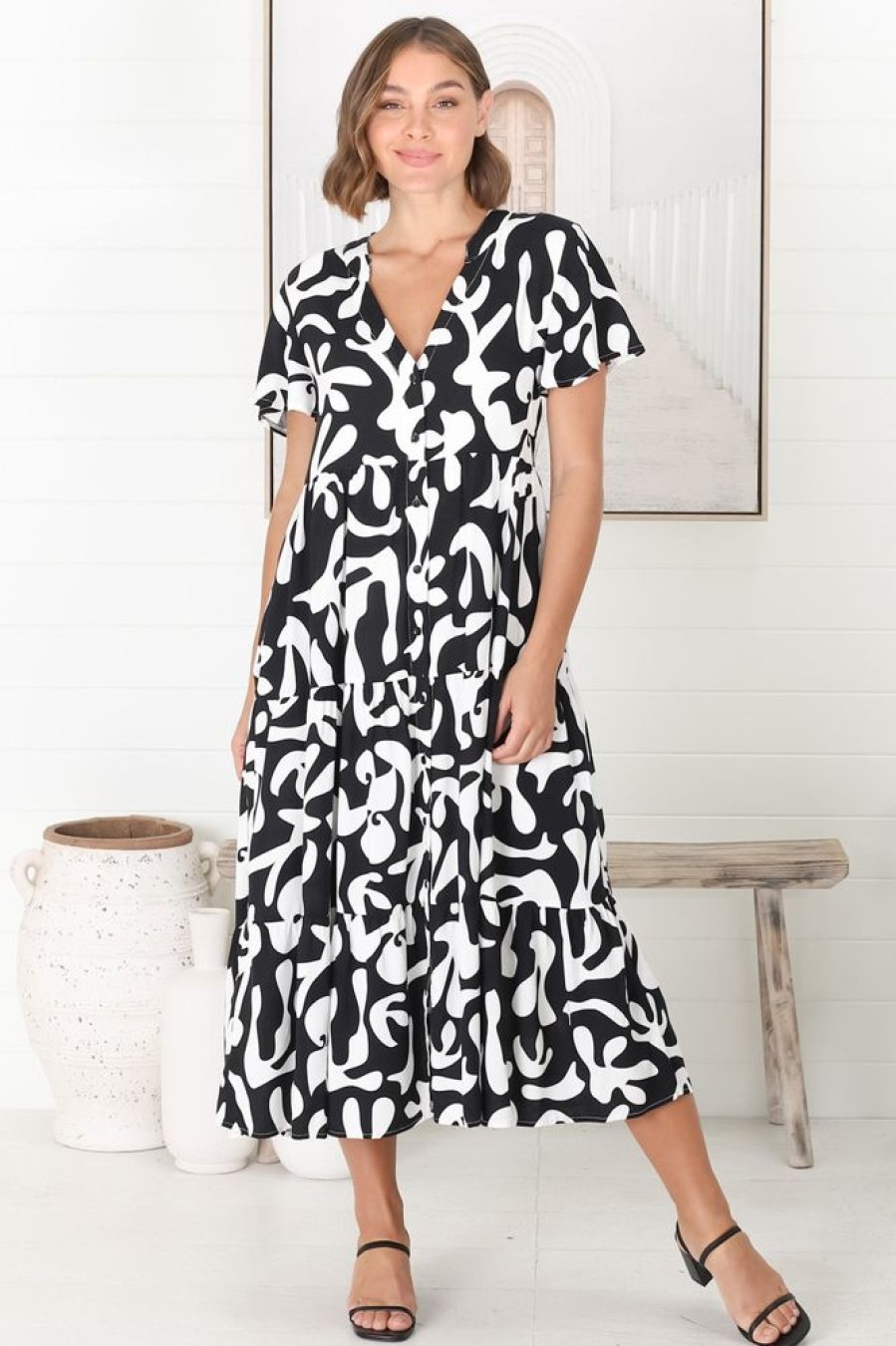 Dresses Salty Crush | Bree - Jaxie Midi Dress - Black