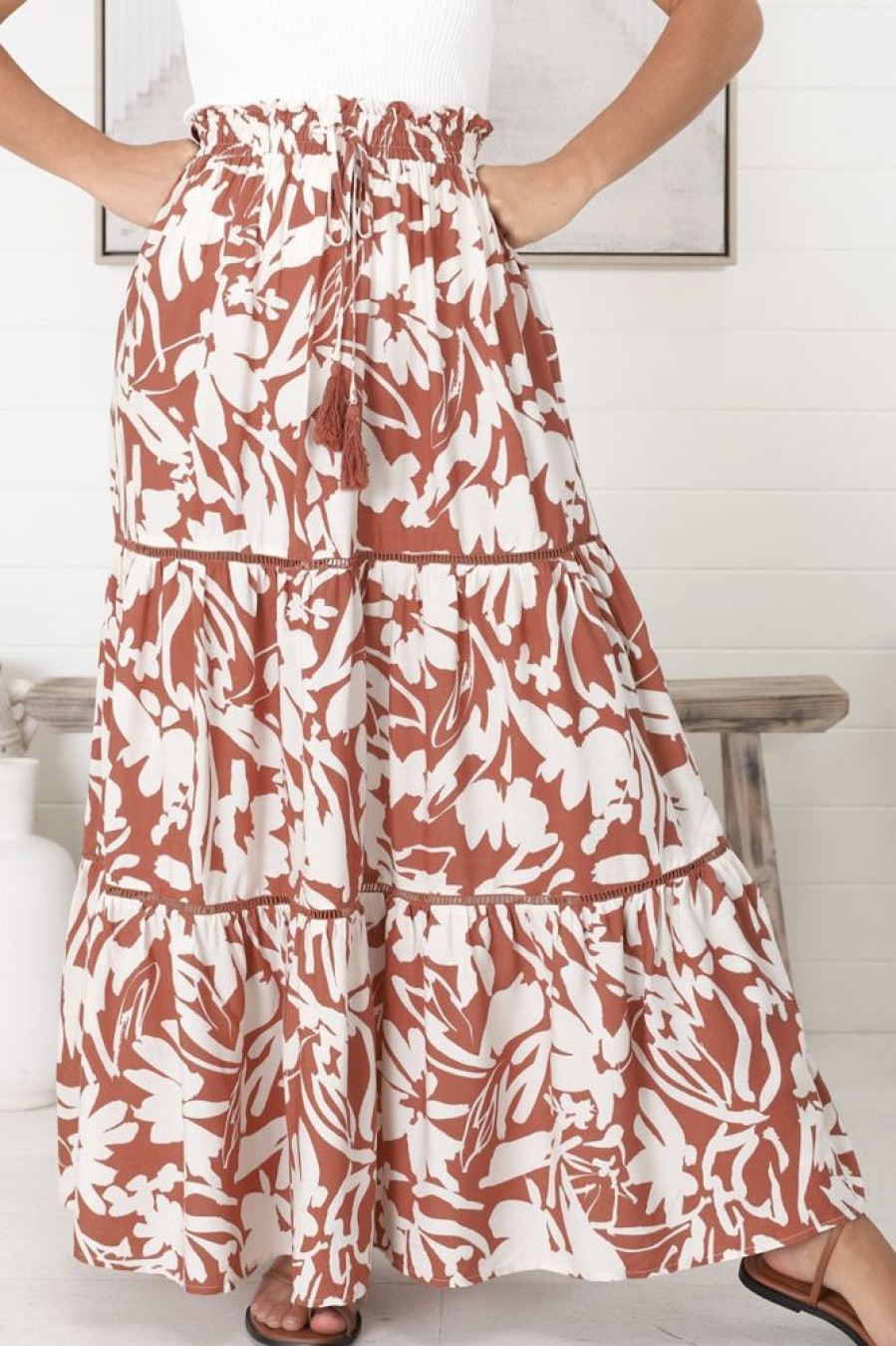 Bottoms Salty Crush | Charis Maxi Skirt - Rust