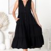 Dresses Salty Crush | Fifi Linen Midi Dress - Black