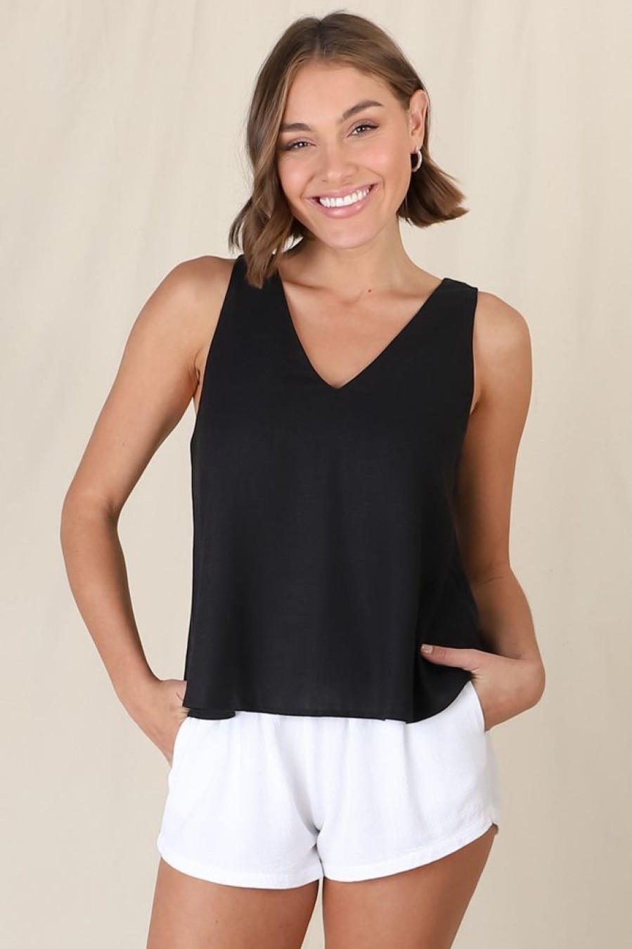 Tops Salty Crush | Joree Top - Black