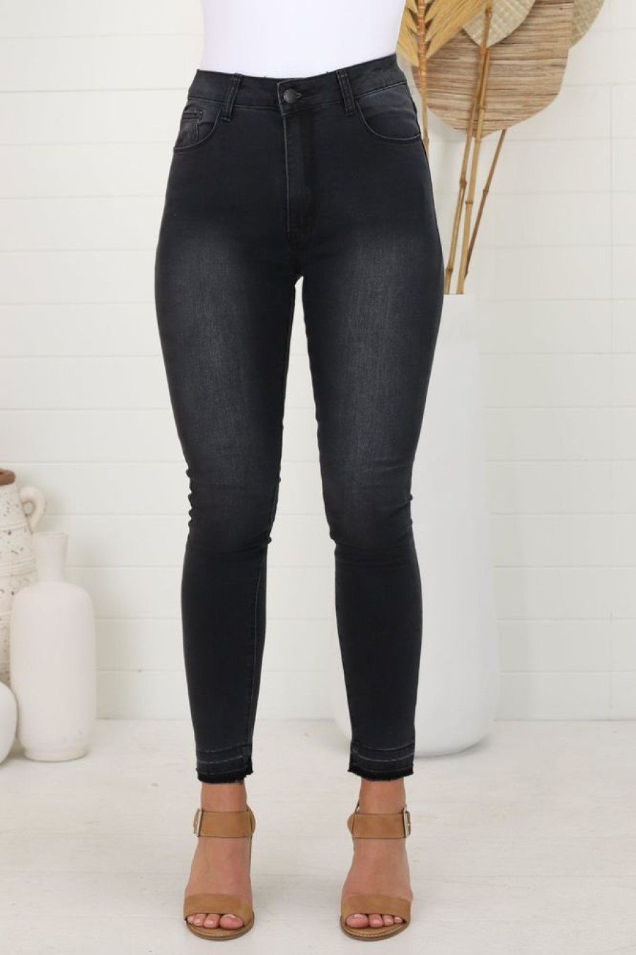 Bottoms Salty Crush | Sherrie Jeans - Charcoal