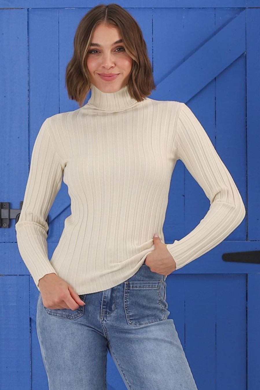 Tops Salty Crush | Carson Knit Top - Turtle Neck Knit Top With Scallop Hemlines In Beige