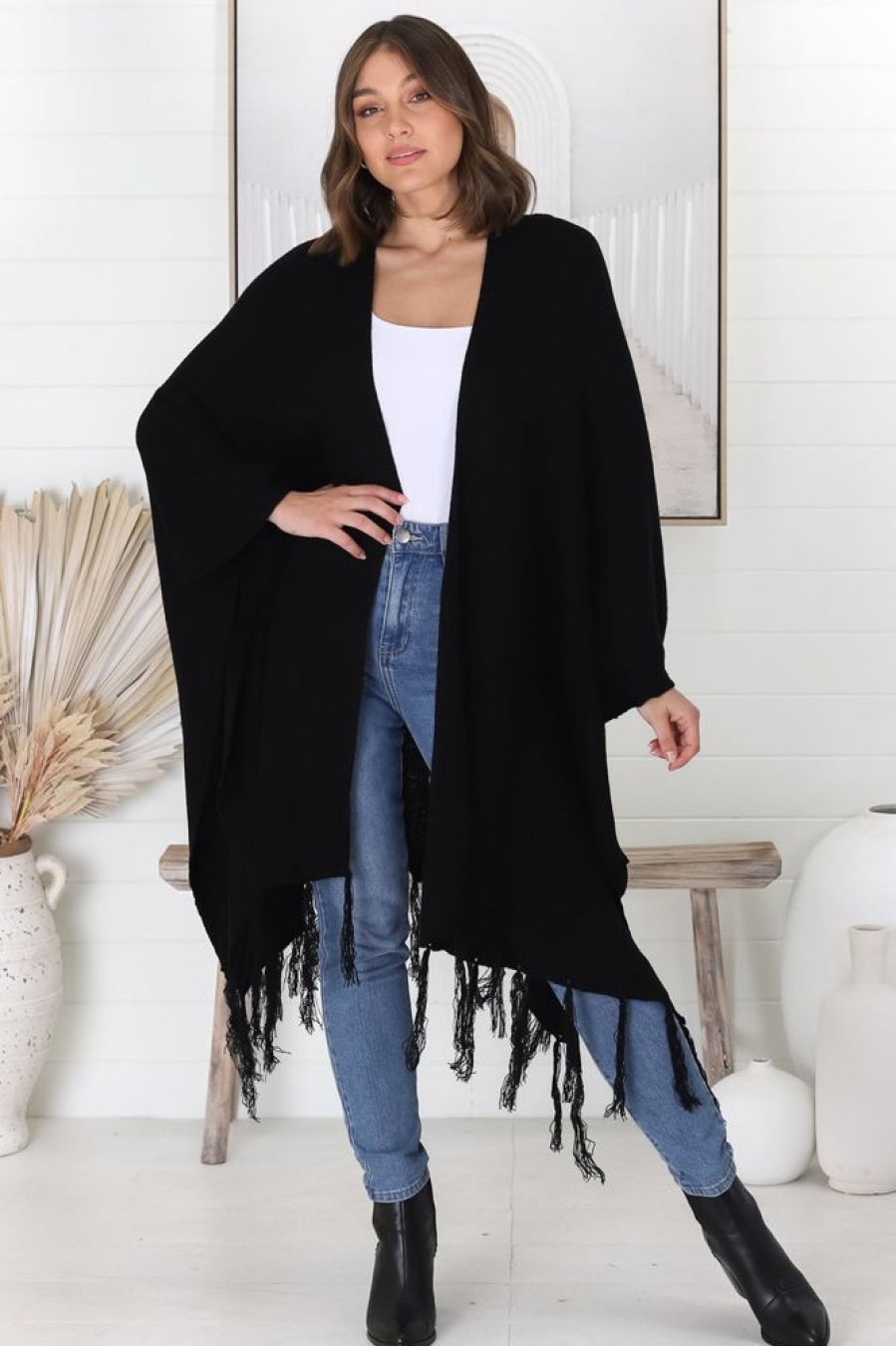 Jackets/Knitwear Salty Crush | Kamdyn Poncho - Black