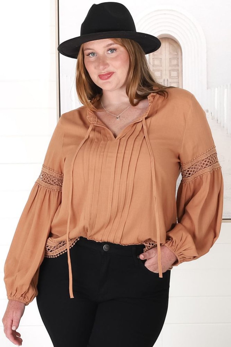 Tops Salty Crush | Silas Top - Tan