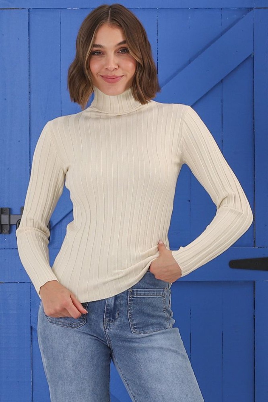 Tops Salty Crush | Carson Knit Top - Turtle Neck Knit Top With Scallop Hemlines In Beige